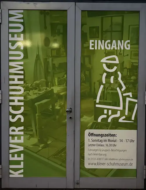 Eingangstüre zum Klever Schuhmuseum