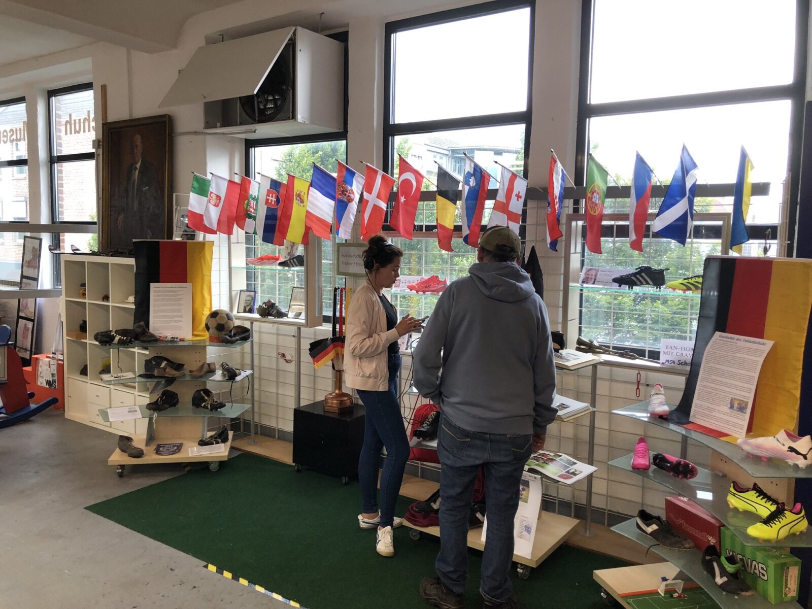 WDR 4 zu Gast im Klever Schuhmuseum